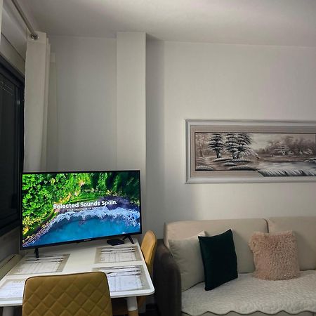 Sky Center Apartment 티라나 외부 사진